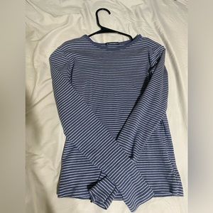 Brandy Melville Leah long sleeve blue & white stripped top